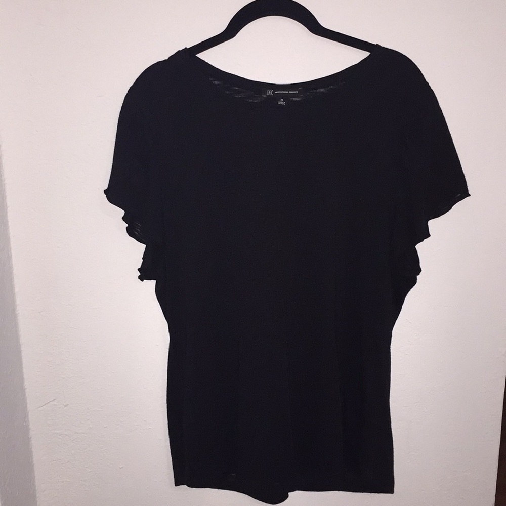 Tee with petal sleeves